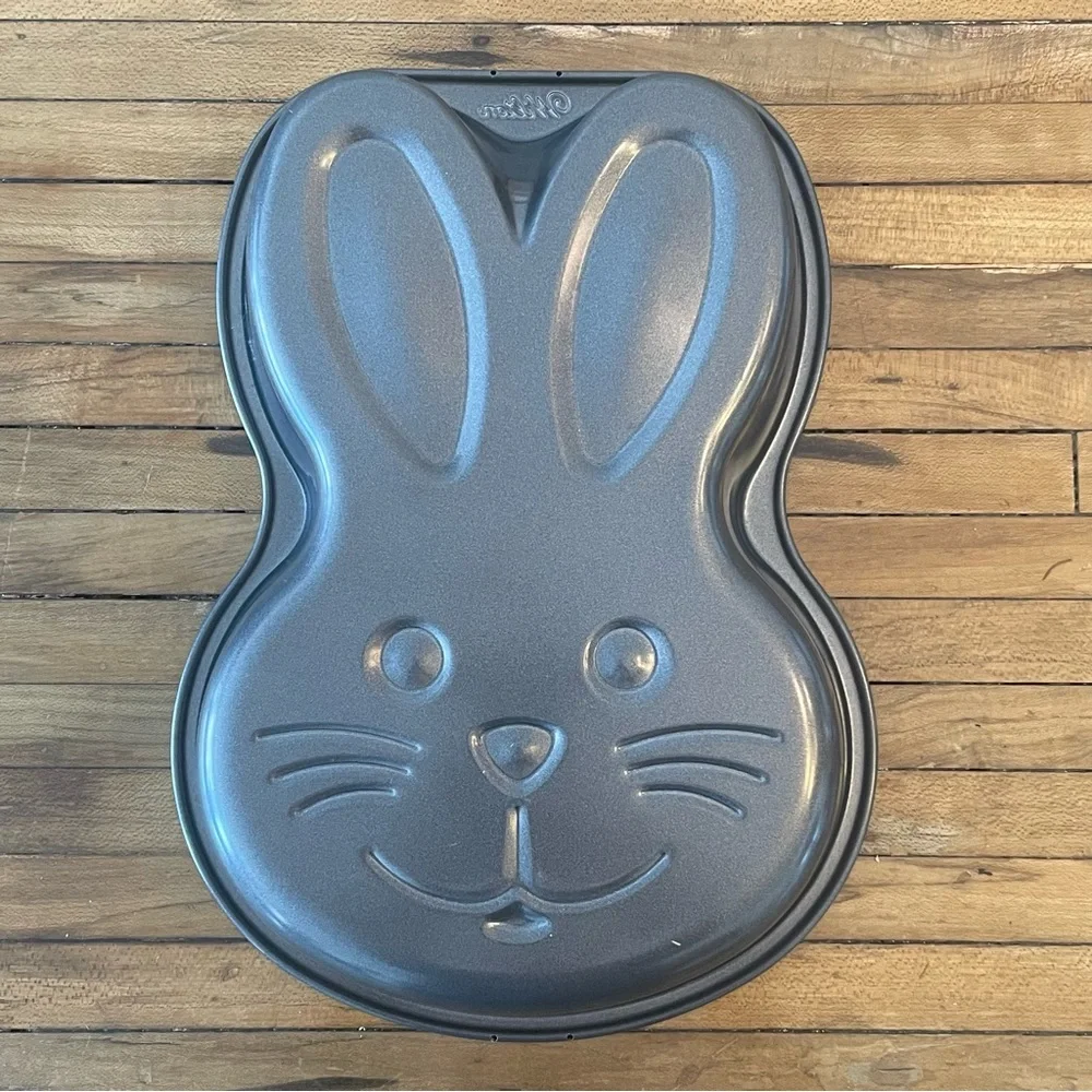 Wilton Bunny Rabbit Non-stick Cake Pan Mold #2105-0651 - Picture 2 of 4